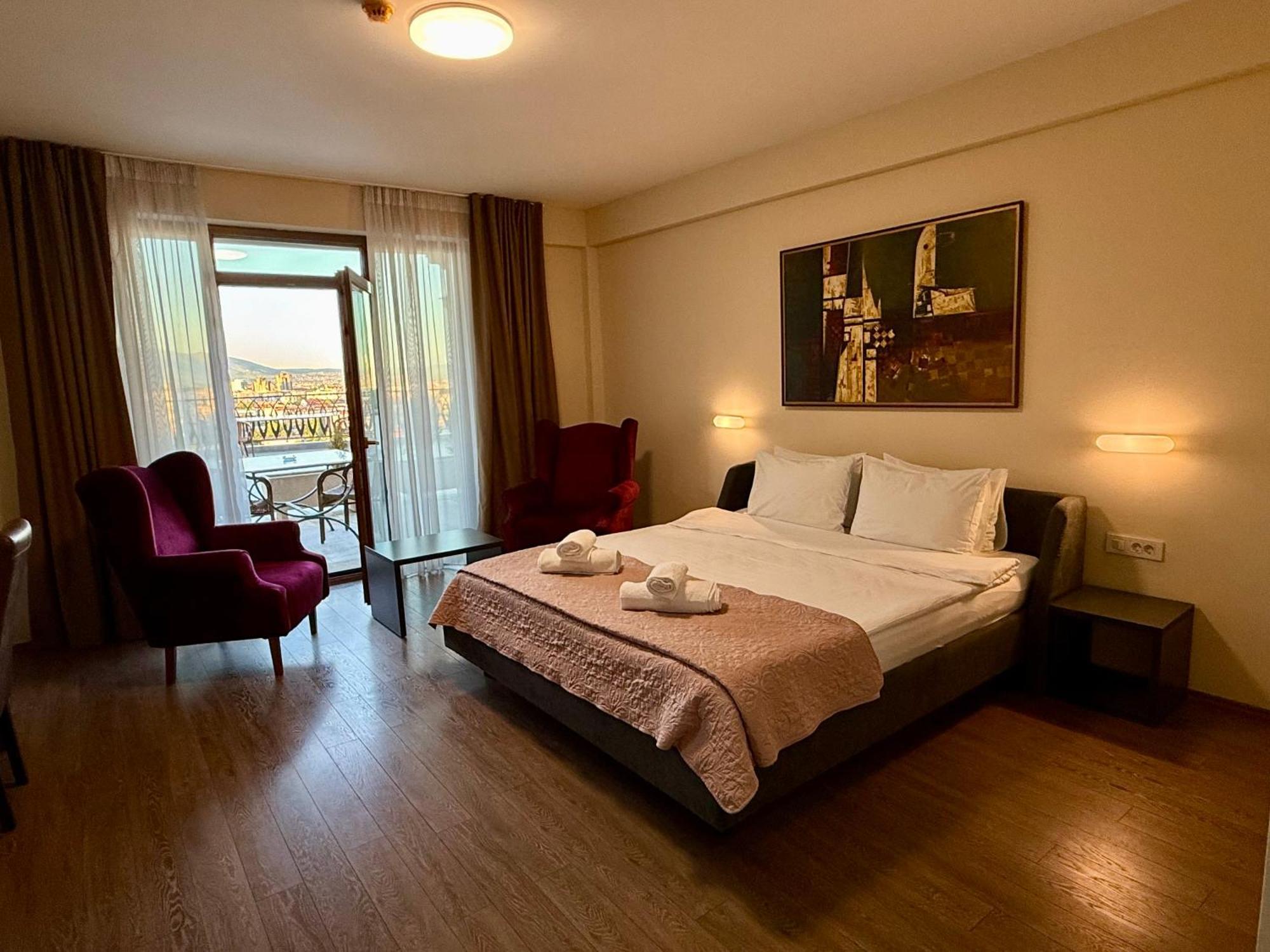 Villa Eleni Apartments Skopje Buitenkant foto