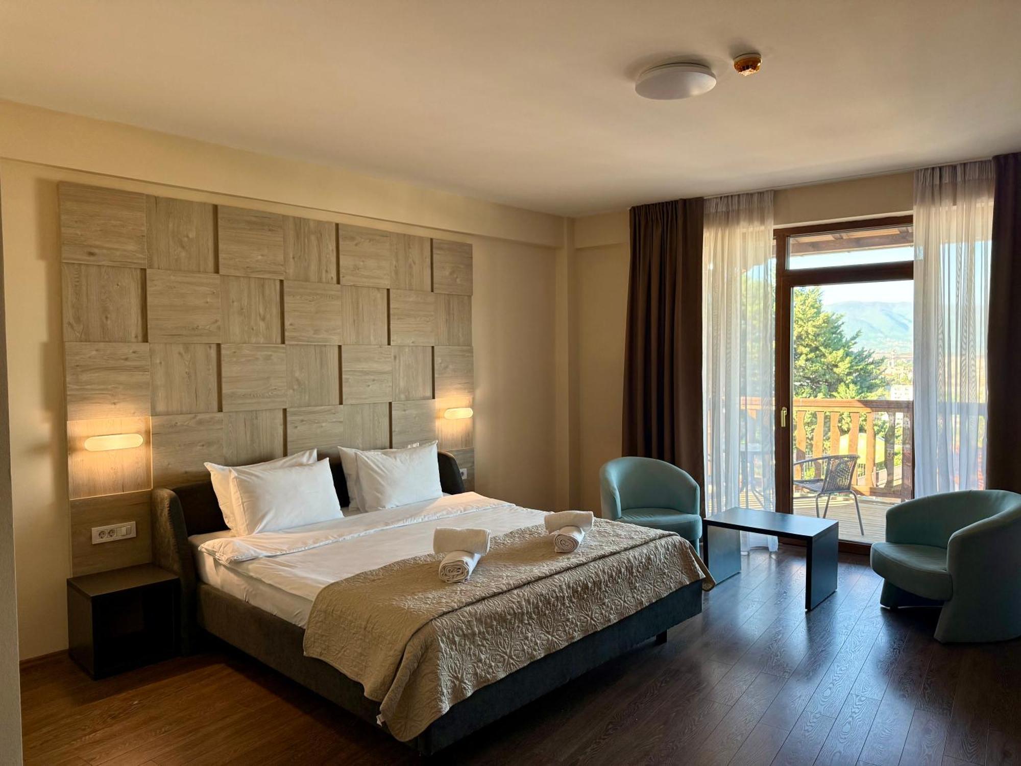 Villa Eleni Apartments Skopje Buitenkant foto