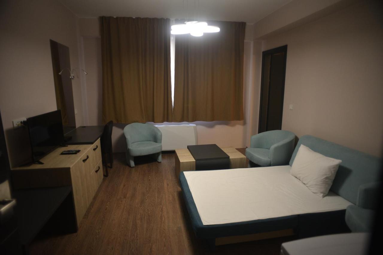 Villa Eleni Apartments Skopje Buitenkant foto