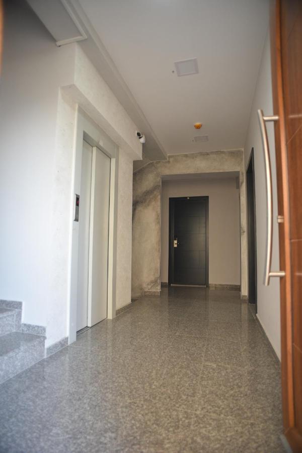 Villa Eleni Apartments Skopje Buitenkant foto