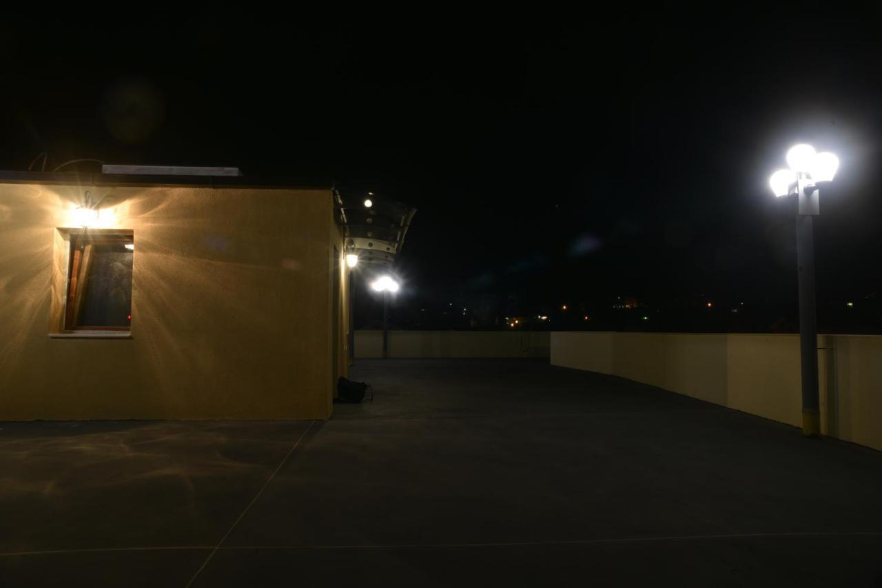 Villa Eleni Apartments Skopje Buitenkant foto