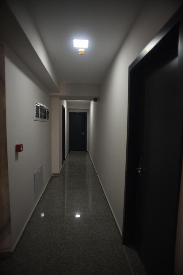 Villa Eleni Apartments Skopje Buitenkant foto